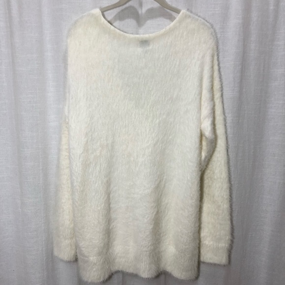 A NEW DAY TARGET off white v-neck sweater - Picture 8 of 8